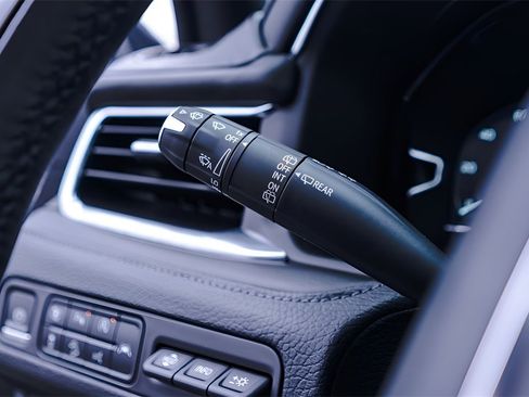 Used 2023 GMC Yukon Denali w/ Denali Reserve Package image 21