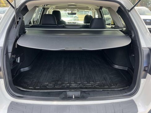 Used 2018 Subaru Outback 2.5i Limited image 18
