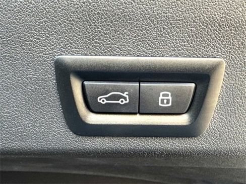 Used 2023 BMW XM w/ M Driver's Package image 13