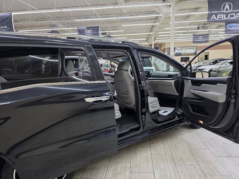 Used 2018 Honda Odyssey Elite image 15