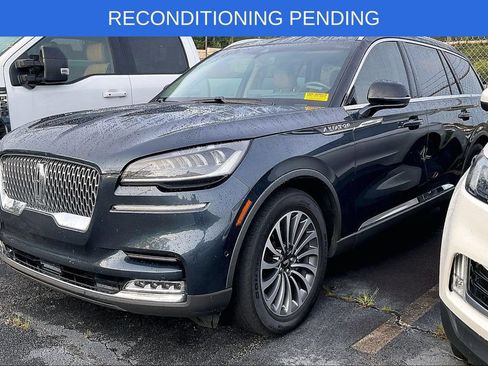 Used 2021 Lincoln Aviator Reserve w/ Equipment Group 201A RWD image 2