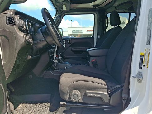 Used 2021 Jeep Wrangler Unlimited Sport AWD/4WD image 13