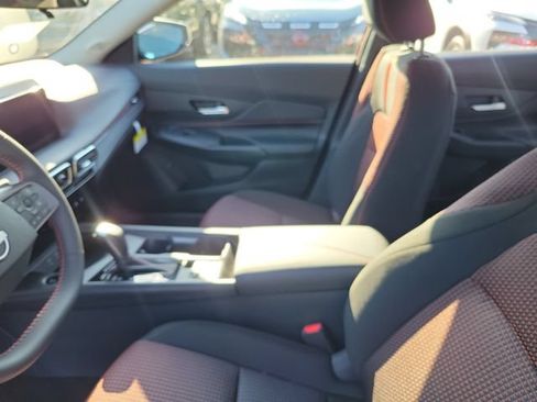 New 2026 Nissan Sentra SR w/ Floor Mat Package FWD image 15