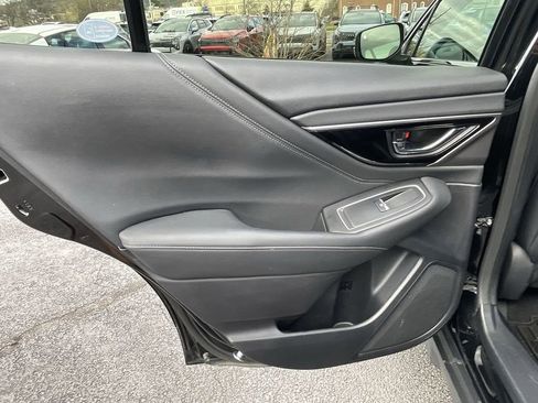 Used 2020 Subaru Outback Limited image 21