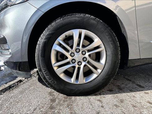 Used 2018 Buick Enclave Essence image 10