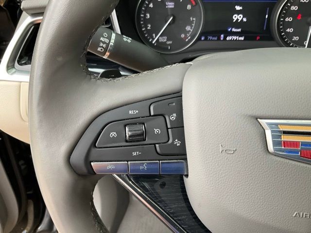 Used 2024 Cadillac XT6 Premium Luxury w/ Technology Package FWD image 12