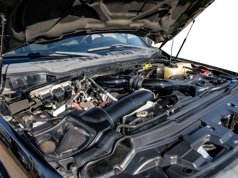 Used 2019 Ford F250 Limited w/ FX4 Off-Road Package image 57