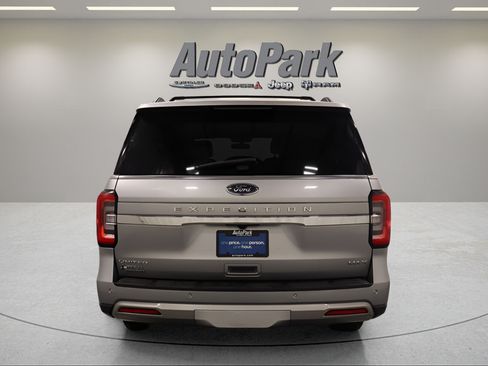 Used 2022 Ford Expedition Max Limited AWD/4WD image 8