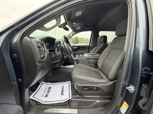 Used 2021 Chevrolet Silverado 1500 LT w/ Z71 Off-Road Package image 2