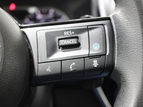 Used 2021 Nissan Rogue SV AWD/4WD image 12