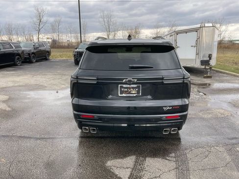 New 2026 Chevrolet Traverse RS w/ LPO, Floor Liner Package image 6