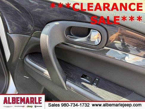 Used 2017 Buick Enclave Premium w/ Experience Buick Package image 32