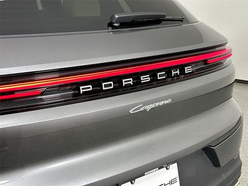 Certified 2026 Porsche Cayenne AWD/4WD image 17