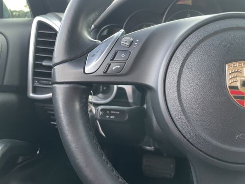 Used 2014 Porsche Cayenne Diesel Platinum Edition image 25