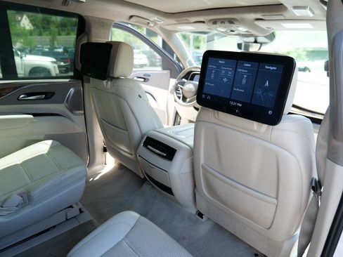 Used 2021 Cadillac Escalade Sport Platinum AWD/4WD image 45