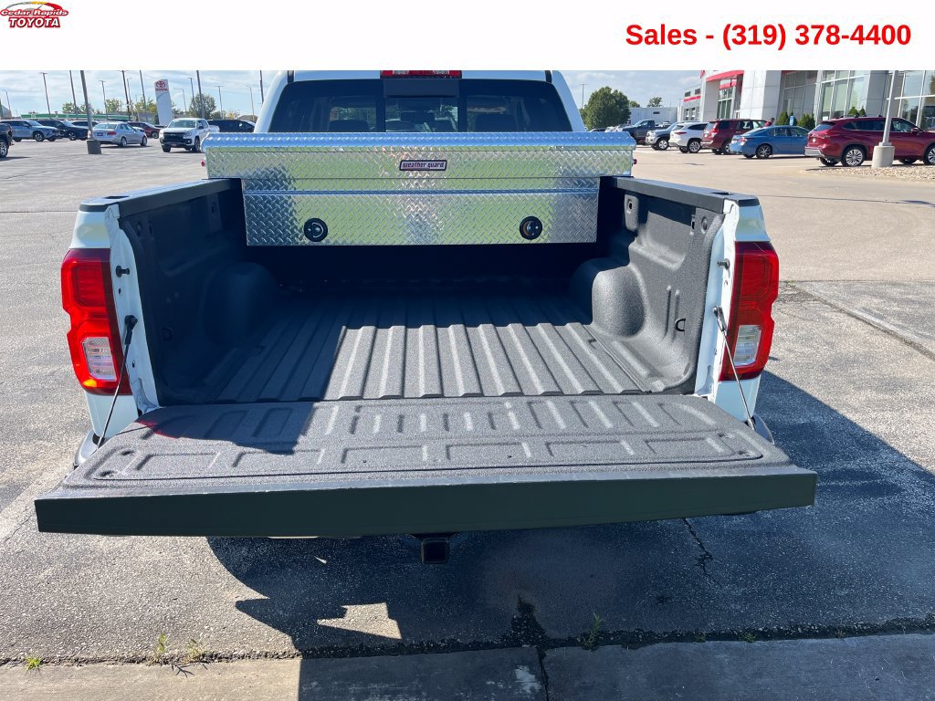 Used 2018 Chevrolet Silverado 1500 LTZ w/ Sport Package AWD/4WD image 5