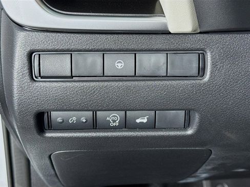 New 2026 Nissan Rogue SV FWD image 10