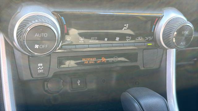 Certified 2022 Toyota RAV4 LE AWD/4WD image 24