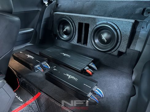 Used 2009 Dodge Challenger SRT8 w/ SRT Option Group II RWD image 34