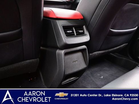 New 2025 Chevrolet Equinox EV RS FWD image 33
