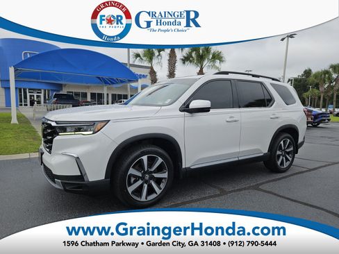 Certified 2023 Honda Pilot Touring image 1