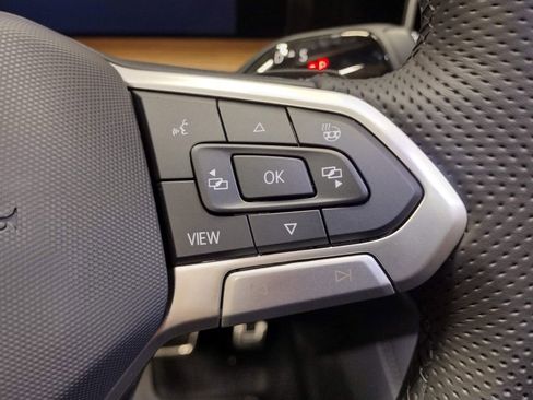 New 2026 Volkswagen Tiguan SEL R-Line image 31