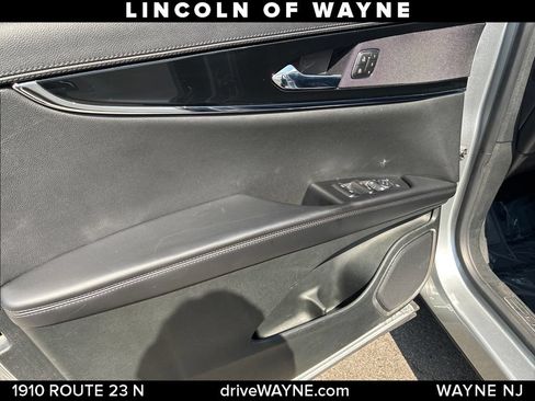 Certified 2023 Lincoln Nautilus AWD w/ Premium Package image 13