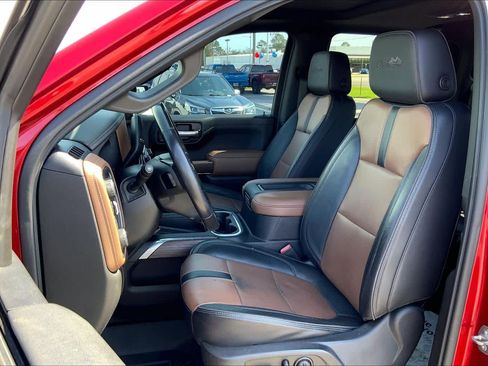 Used 2021 Chevrolet Silverado 1500 High Country w/ Technology Package image 8