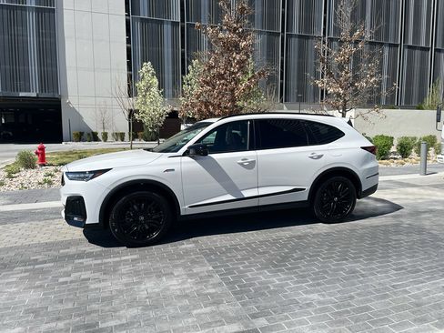 Used 2026 Acura MDX A-Spec image 2