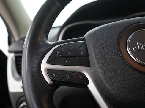Used 2015 Jeep Cherokee Trailhawk w/ Leather Interior Group AWD/4WD image 26