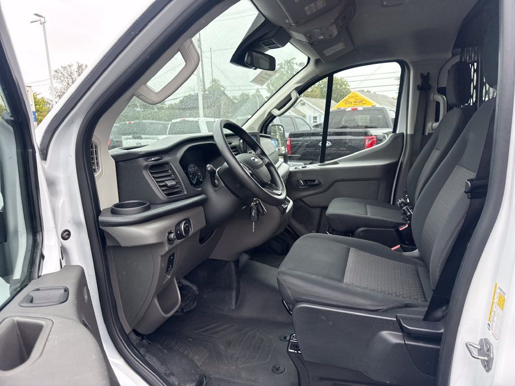 Used 2025 Ford Transit 250 Low Roof w/ Exterior Upgrade Package RWD image 24