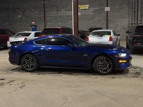 Used 2019 Ford Mustang GT RWD image 5