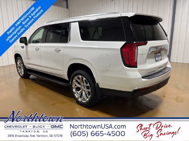 Used 2021 GMC Yukon XL SLT w/ Rear Media and Nav Package AWD/4WD image 3