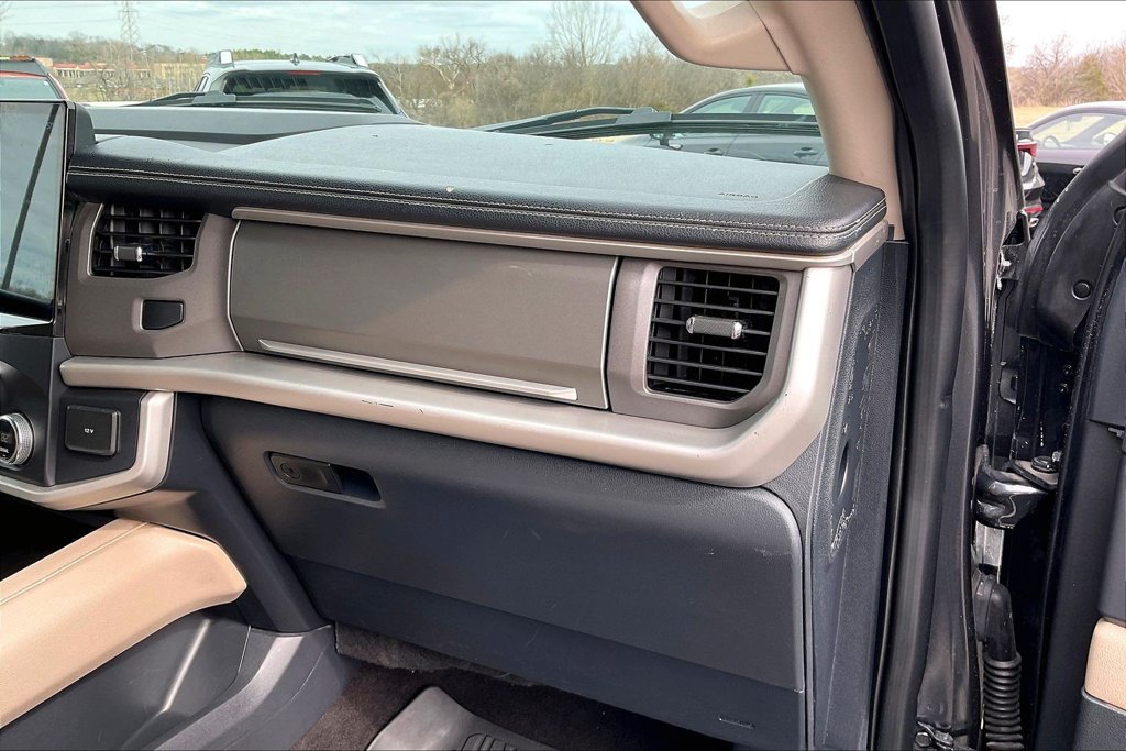 Used 2022 Ford Expedition Max XLT RWD image 29