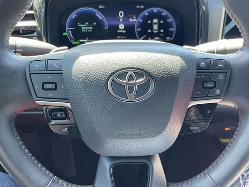 Used 2025 Toyota Camry XSE FWD image 25