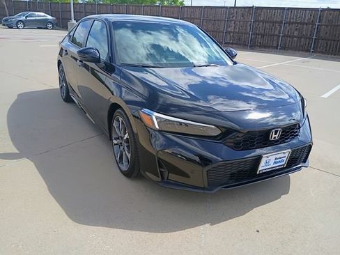 Used 2025 Honda Civic Sport image 5