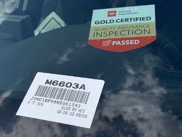 Used 2021 Toyota RAV4 XLE Premium FWD image 47