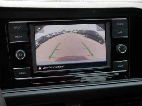 Used 2024 Volkswagen Jetta Sport FWD image 30