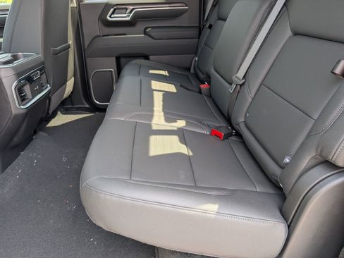 New 2026 Chevrolet Silverado 1500 LTZ w/ LTZ Premium Package AWD/4WD image 9