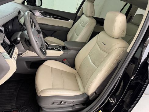 Used 2021 Cadillac XT6 Premium Luxury image 32