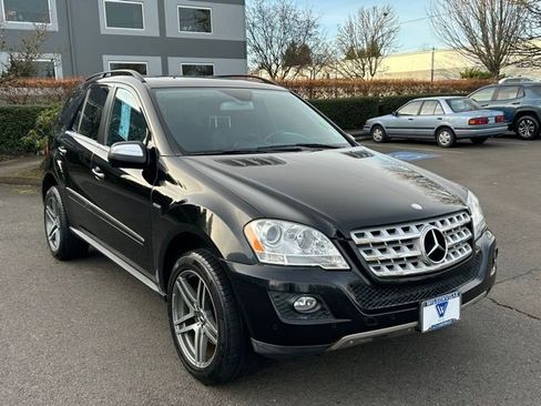 Used 2010 Mercedes-Benz ML 350 BlueTEC 4MATIC image 1