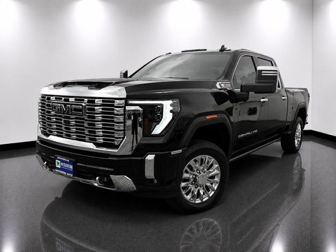 Used 2024 GMC Sierra 3500 Denali w/ Denali Reserve Package AWD/4WD image 1