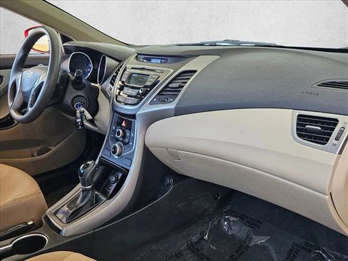 Used 2016 Hyundai Elantra SE FWD image 16