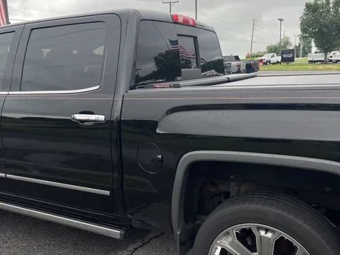 Used 2017 GMC Sierra 1500 Denali w/ Denali Ultimate Package AWD/4WD image 4