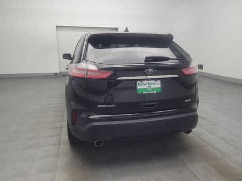 Used 2020 Ford Edge SE FWD image 6