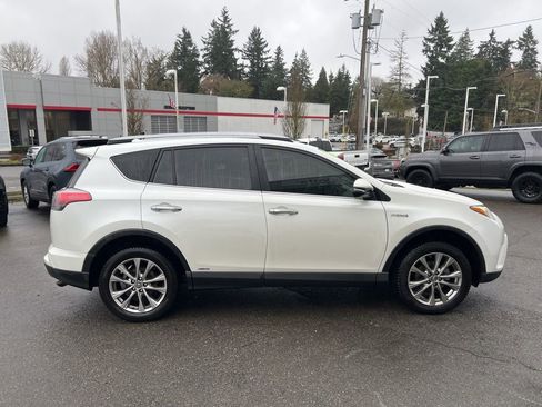 Used 2018 Toyota RAV4 Limited w/ Advanced Technology Package image 3