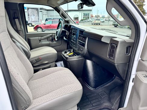 Used 2024 Chevrolet Express 3500 LT w/ LT Preferred Equipment Group image 14