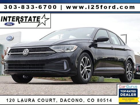 Used 2024 Volkswagen Jetta Sport image 1