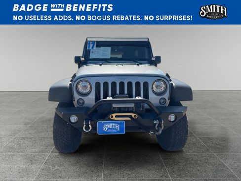 Used 2017 Jeep Wrangler Unlimited Sport w/ Quick Order Package 23S AWD/4WD image 3