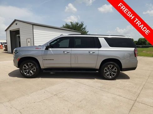 Used 2024 Chevrolet Suburban Z71 w/ Luxury Package AWD/4WD image 4